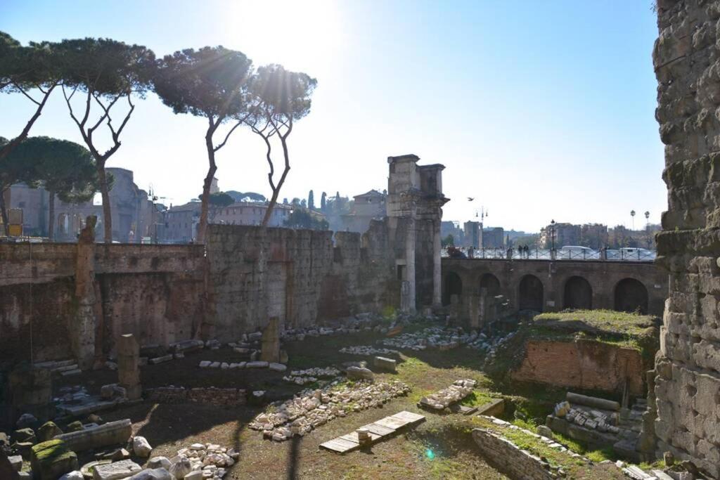 Ibernesi - Charming Apartment At The Roman Forums Exterior photo