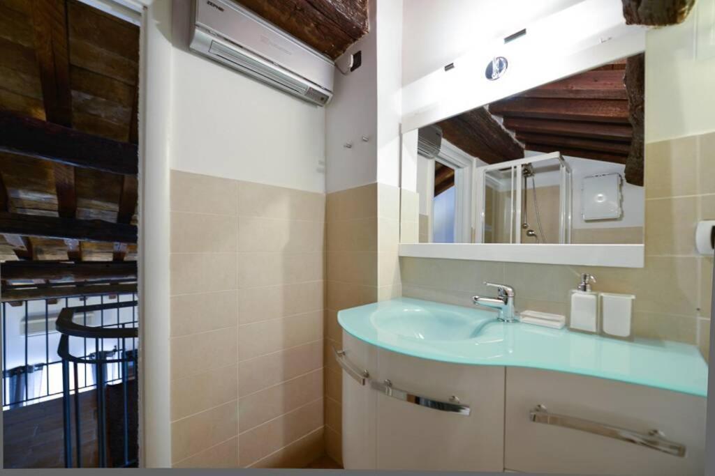 Ibernesi - Charming Apartment At The Roman Forums Exterior photo