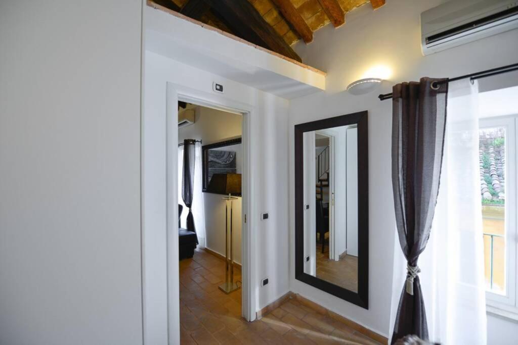 Ibernesi - Charming Apartment At The Roman Forums Exterior photo