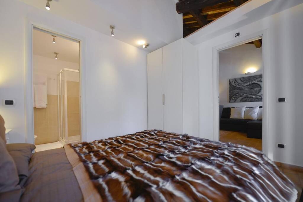 Ibernesi - Charming Apartment At The Roman Forums Exterior photo